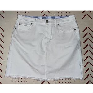 EUC Vineyard Vines Skirt